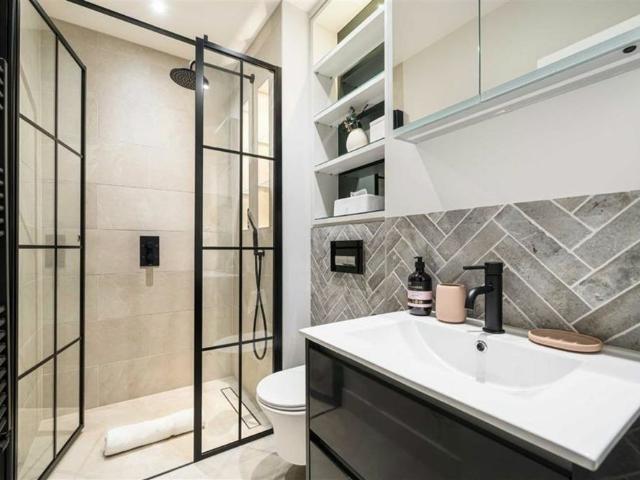 Apartment for rent in Saint Giles, Cat Hill