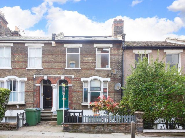 Apartment for rent in Charlton, Greater London