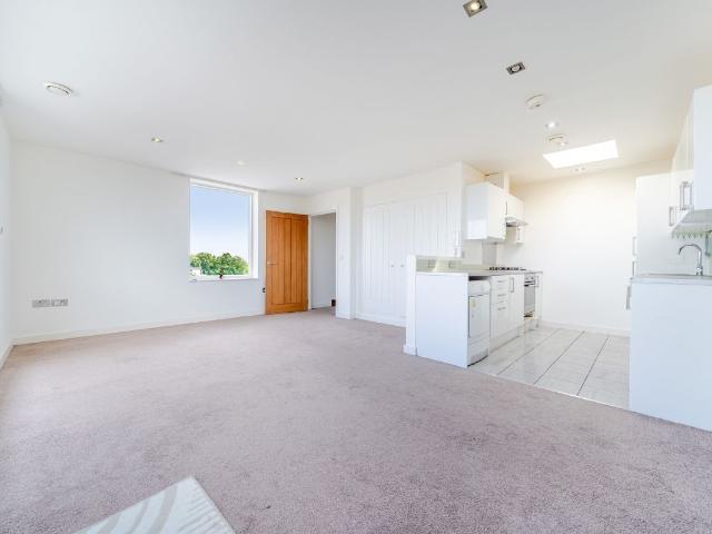 Apartment for rent in Charlton, Greater London