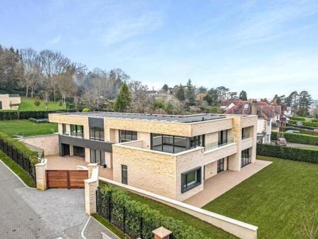 House for sale in Harp Hill, Golden Valley