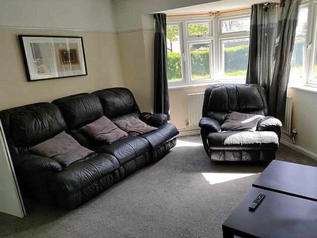 House for rent in Charlton, Greater London