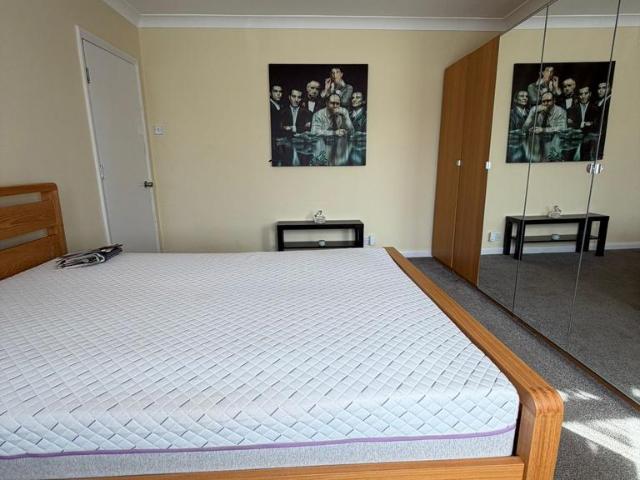 House for rent in Charlton, Greater London