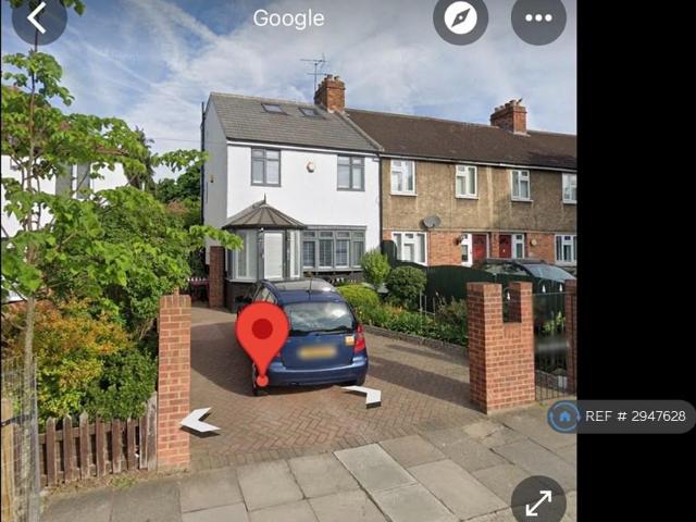 House for rent in Charlton, Greater London