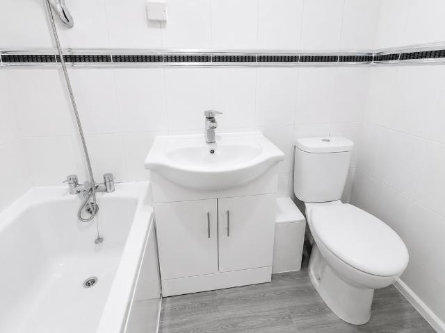 Studio for rent in Ponders End, Greater London