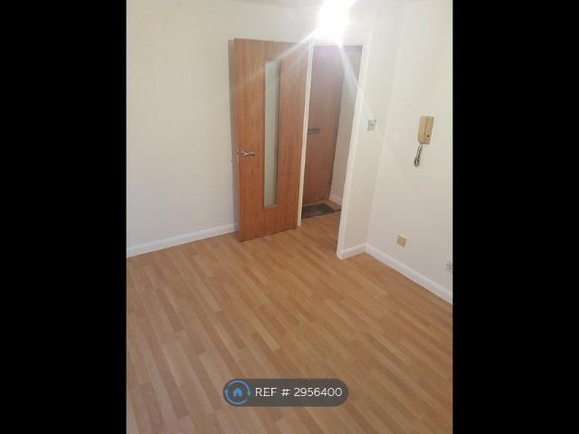 Studio for rent in Ponders End, Greater London