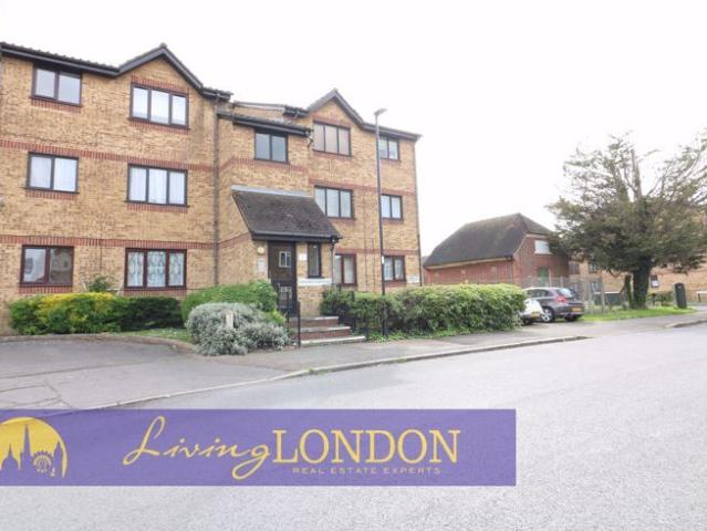 Studio for rent in Ponders End, Greater London