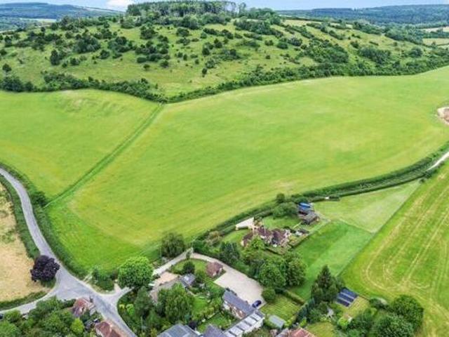 House for sale in Littlecote, West Sussex
