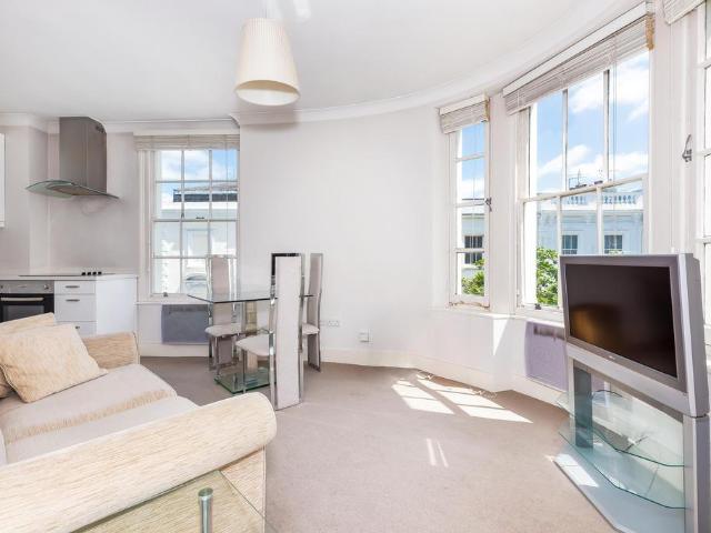 Apartment for rent in Pimlico, Greater London