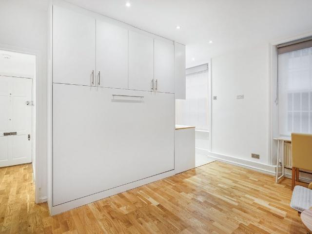 Studio for rent in Pimlico, Greater London