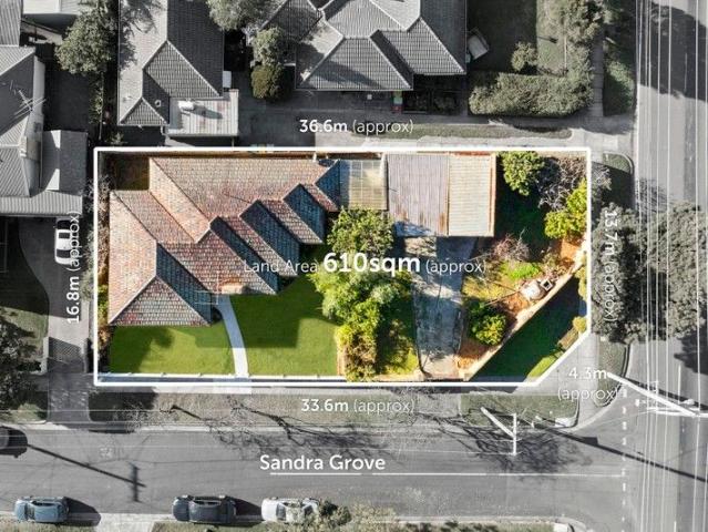 House for sale in Bentleigh