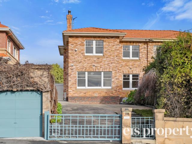 House for sale in New Town