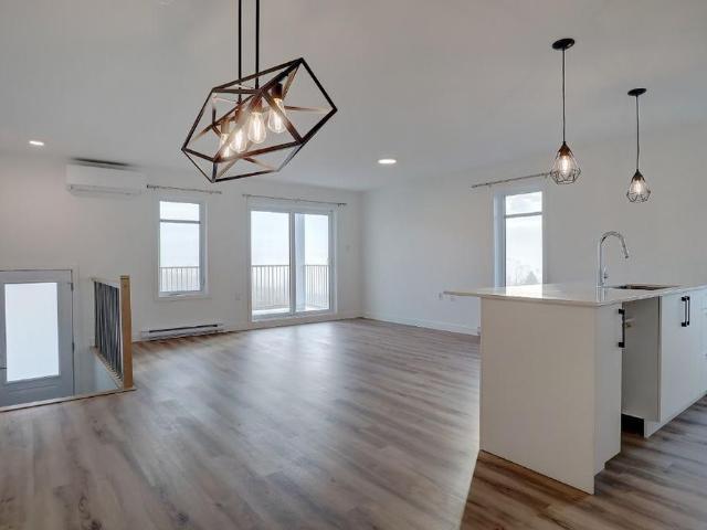 Apartment for rent in Le Haut-saint-françois, Quebec