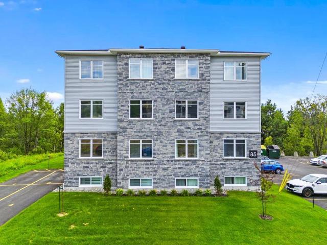 Apartment for rent in Memphrémagog, Quebec