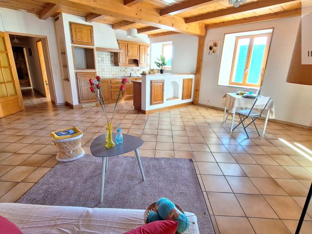 Duplex vente à Les Hôpitaux-Vieux, Doubs
