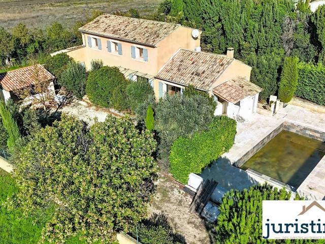 Maison vente à Carpentras, Travaillan