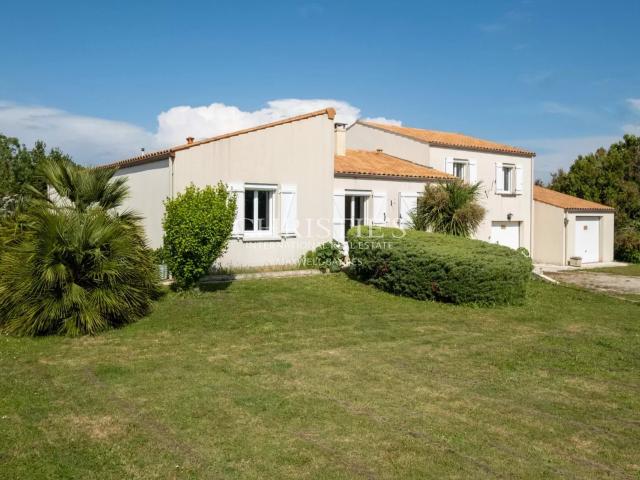Maison vente à La Rochelle, Yves