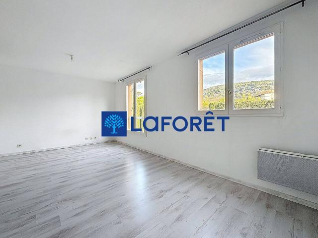 Studio location à Chabran, Draguignan