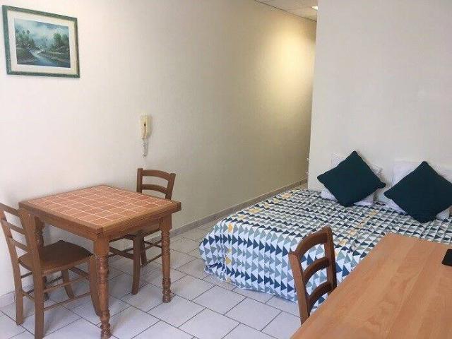 Studio location à Béguinage des Vieux Ménages, Saint-Quentin