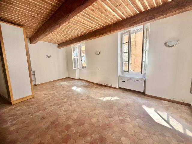 Studio location à Le Grand Jardin, Fayence