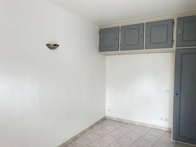 Studio location à Bouvent, Oyonnax