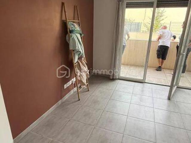 Appartement location à La Roque-d'Anthéron, Bouches-du-Rhône