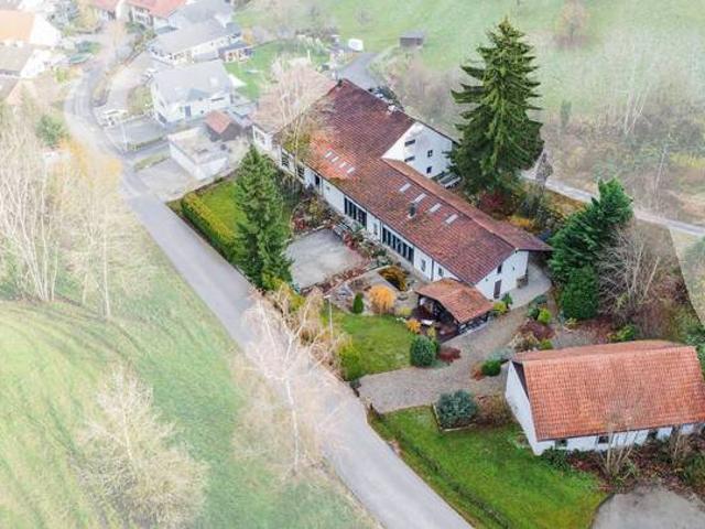 Mehrfamilienhaus kaufen in Densbüren, Aargau