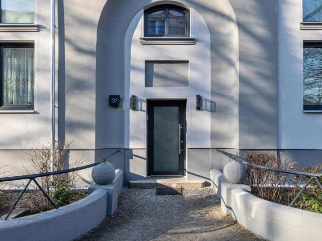 Dachgeschosswohnung kaufen in Reinickendorf, Berlin
