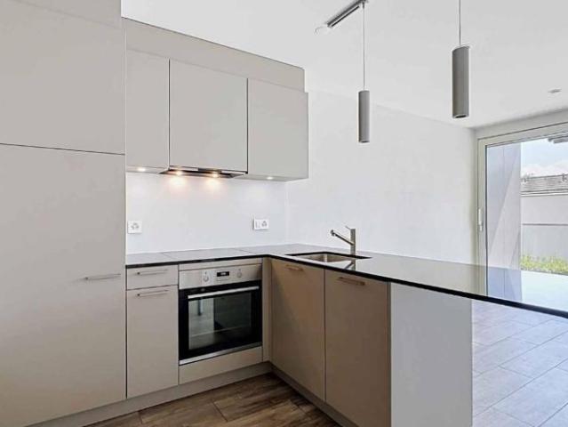 Wohnung kaufen in Rolle, Waadt