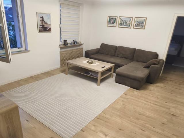 Dachgeschosswohnung kaufen in Stadtkern, Essen