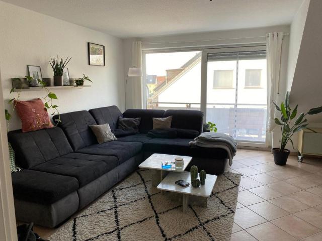 Dachgeschosswohnung mieten in Lind, Köln