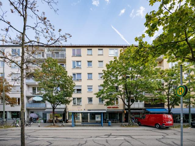 Wohnung kaufen in Milbertshofen-Am Hart, München