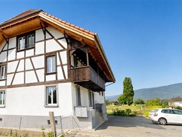 Wohnung kaufen in Gampelen, Bern