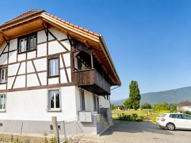 Wohnung kaufen in Gampelen, Bern