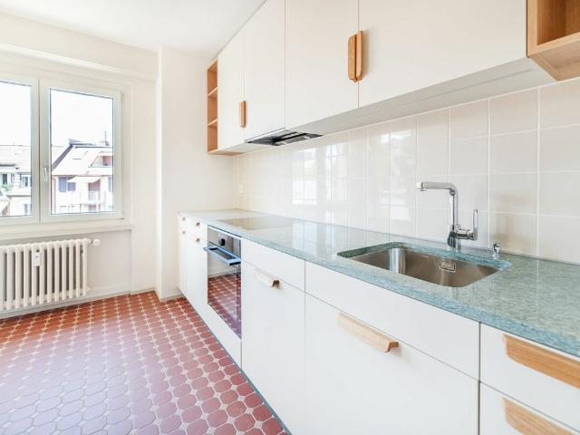 Apartment mieten in Einigen, Zürich