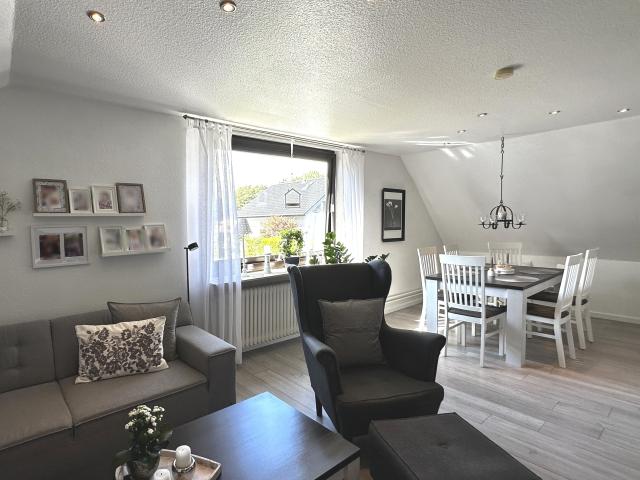 Dachgeschosswohnung kaufen in Horn, Hamburg