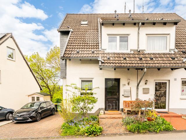 Doppelhaushälfte kaufen in Scheiderhöhe, Lohmar