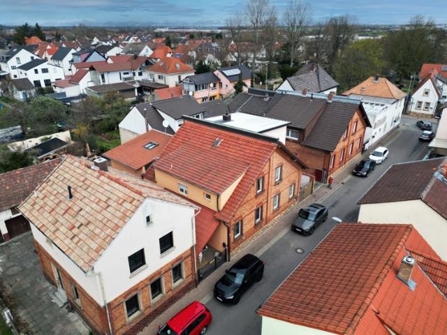 Doppelhaushälfte kaufen in Dannstadt-Schauernheim, Rheinland-Pfalz
