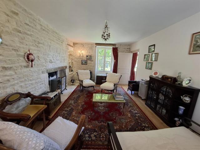 Maison vente à Niort, Chef-boutonne
