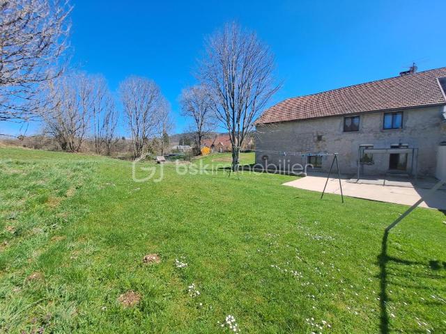 Ferme vente à Saint-Claude, Saint-laurent-en-grandvaux