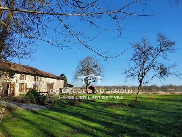 Maison vente à Confolens, Saint-quentin-sur-charente