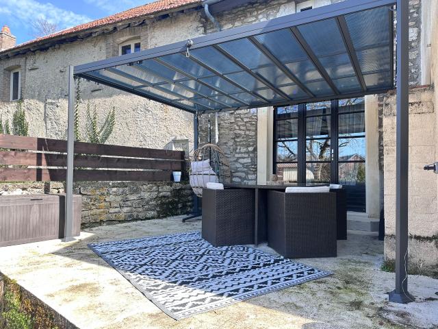 Maison vente à Dijon, Bèze