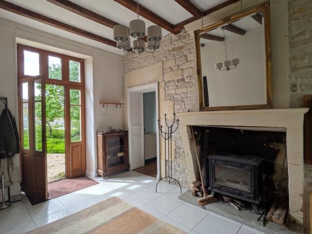 Maison vente à Saint-Jean-d'Angély, Authon-ebéon