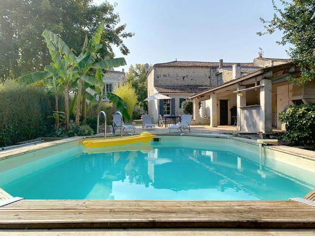 Maison vente à Saintes, Thénac