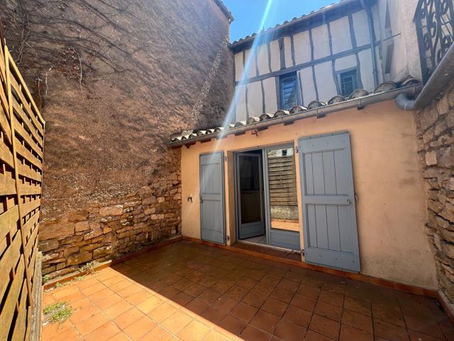 Maison vente à Antenne départementale CD82, Caylus