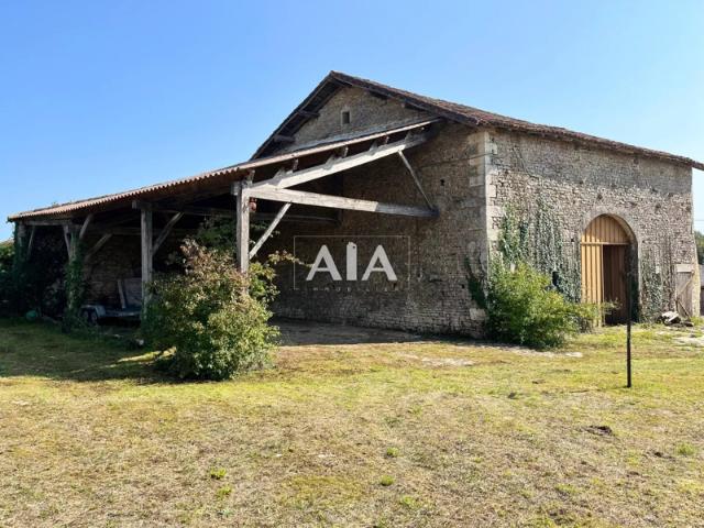 Maison vente à Confolens, Courcôme