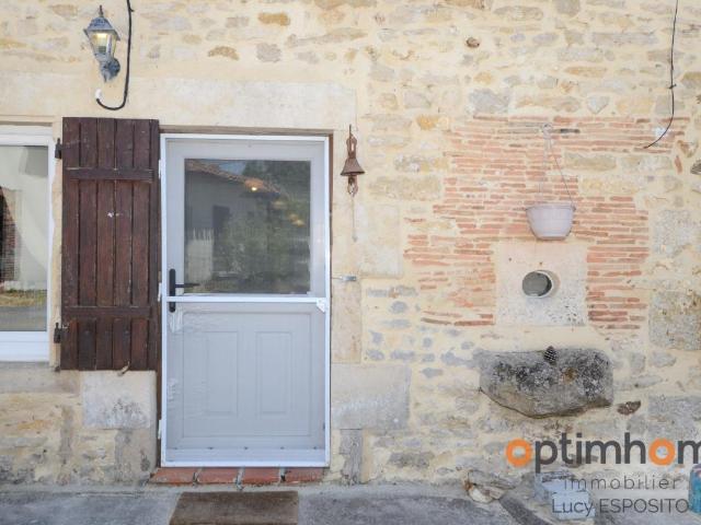 Maison vente à Confolens, Saint-laurent-de-céris