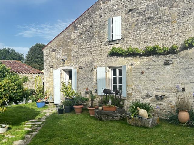 Maison vente à Fontenay-le-Comte, Le Mazeau