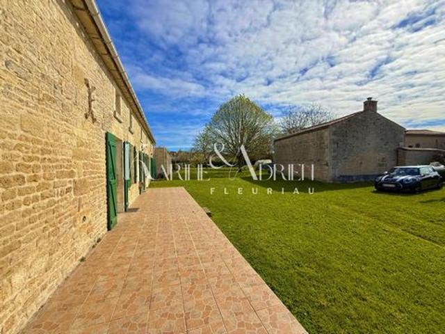 Villa vente à Fontenay-le-Comte, Nieul-sur-l'autise