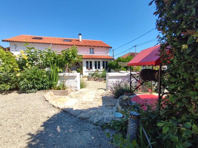 Maison vente à Confolens, Nieuil