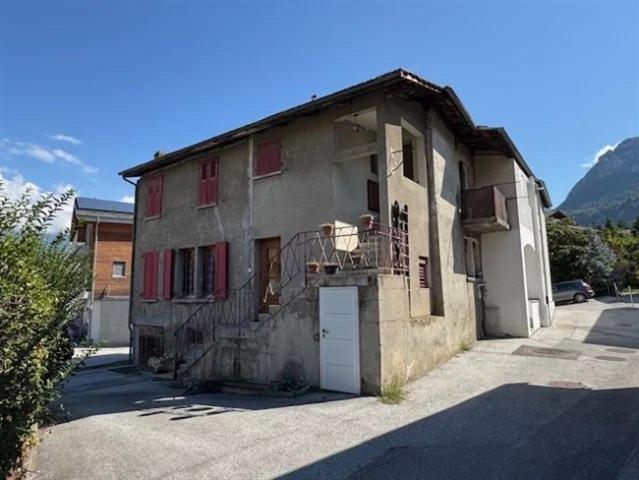 Zweifamilienhaus kaufen in Chalais, Wallis